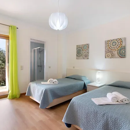Apartment Townhouse *
